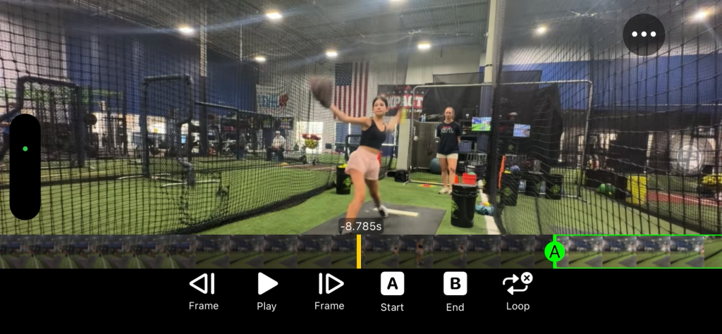 Video Delay Instant Replay app screenshot showing Replay Screen when analysing pitching mechanics