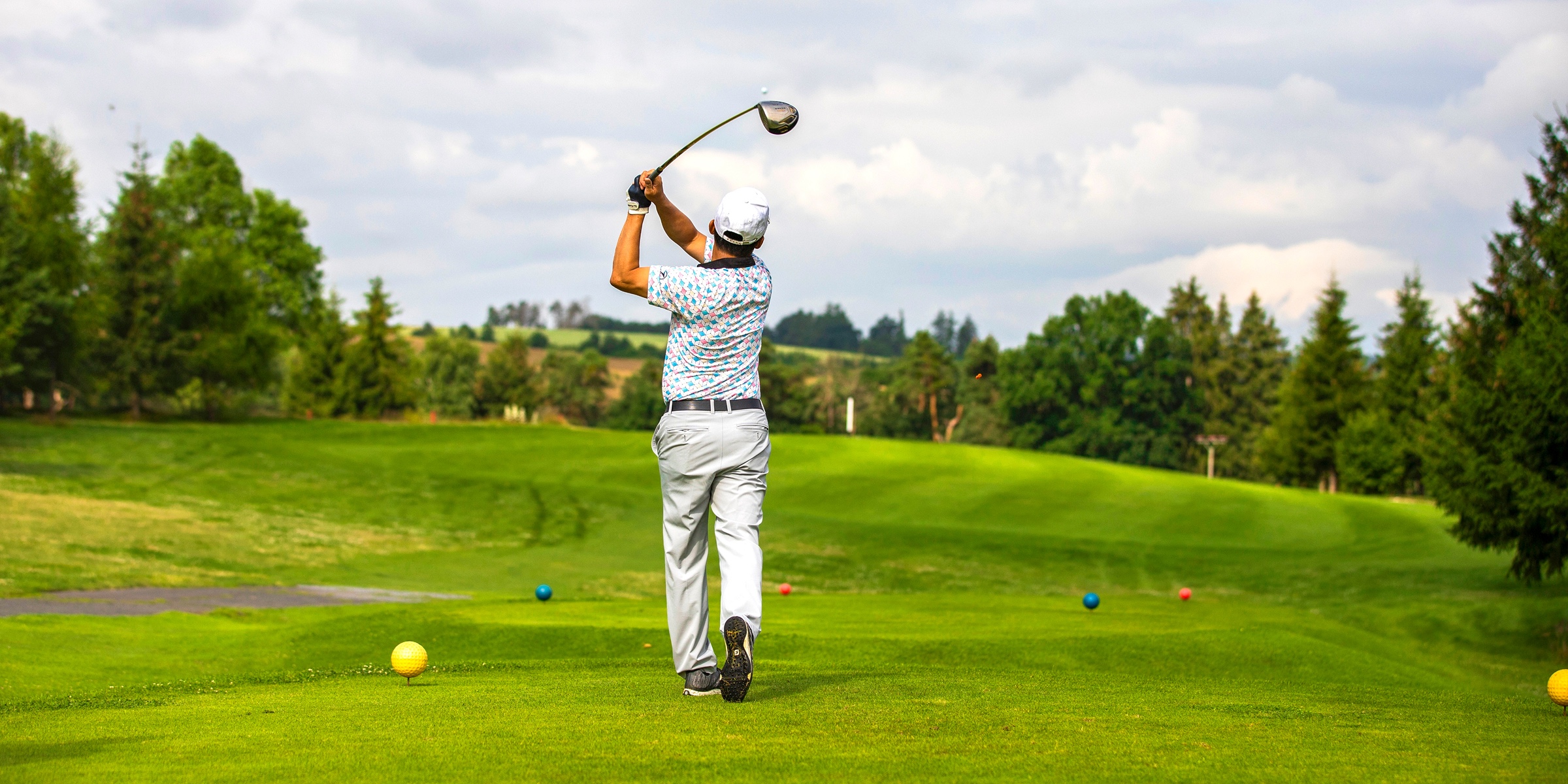 golf field with golfer